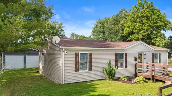 428 W Cross Street, Austin, IN 47102