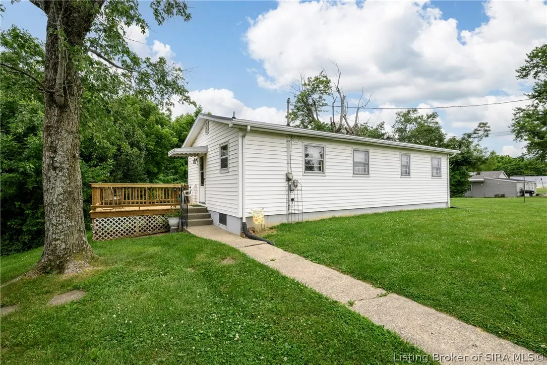 626 W 5th Street, New Albany, IN 47150 - #1