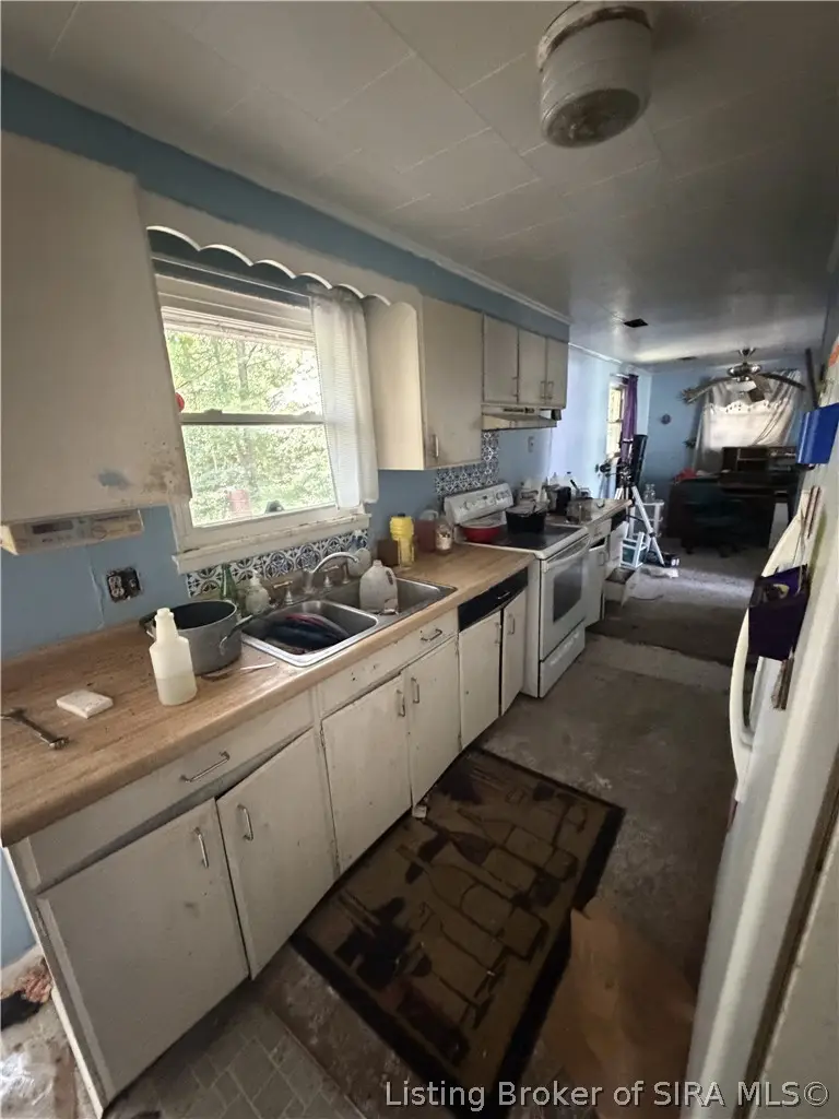 3913 Chapel Lane, New Albany, IN 47150 - #2