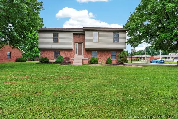 702 Hopkins Lane, Jeffersonville, IN 47130