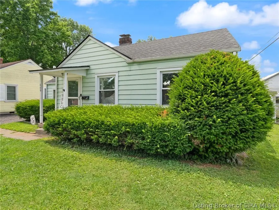 609 W Utica Street, Sellersburg, IN 47172 - #2
