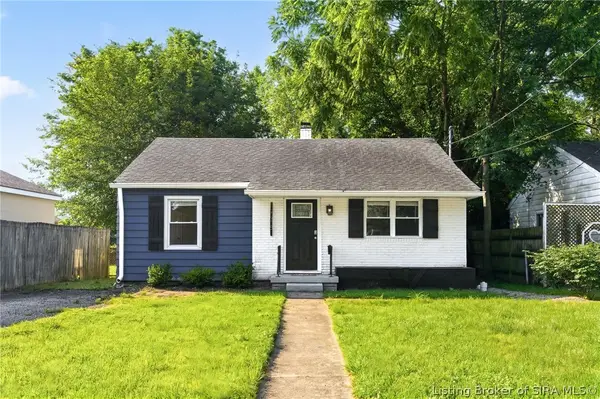 938 E 8th Street E, Jeffersonville, IN 47130