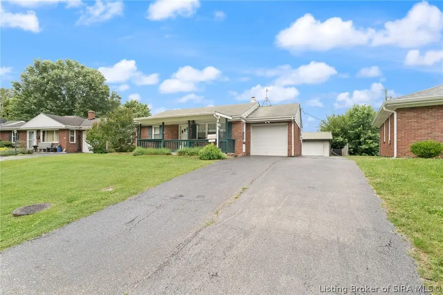 2115 Gary Drive, New Albany, IN 47150 - #2