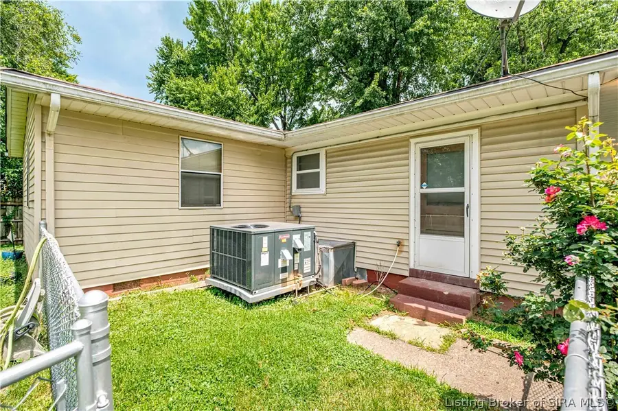1113 Highland Drive, Jeffersonville, IN 47130 - #3