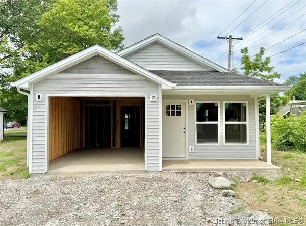 378 S Washington Street, Scottsburg, IN 47170