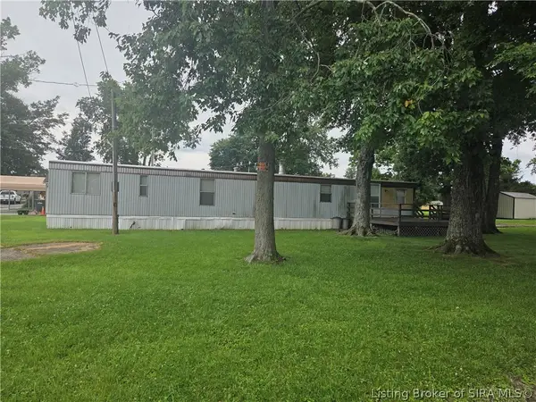 305 E Madison Street, Scottsburg, IN 47170