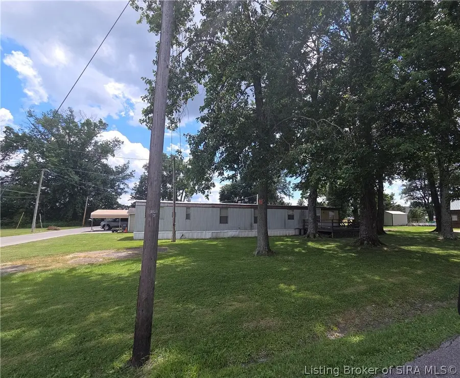 305 E Madison Street, Scottsburg, IN 47170 - #2
