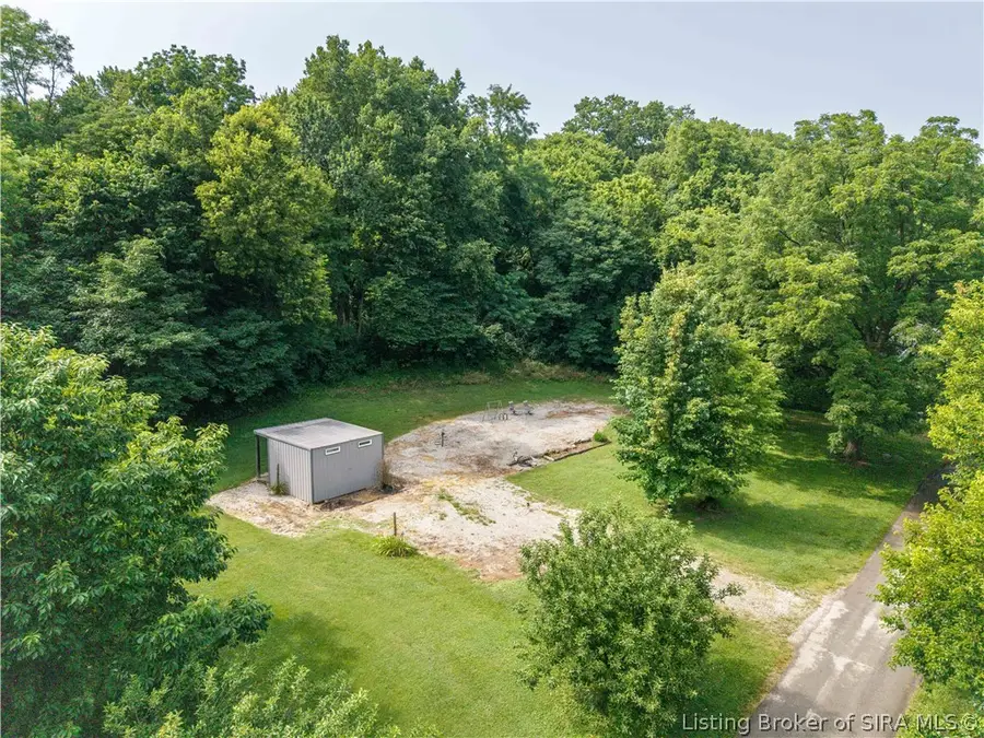 211 & 213 S Third St, Jeffersonville, IN 47130 - #3
