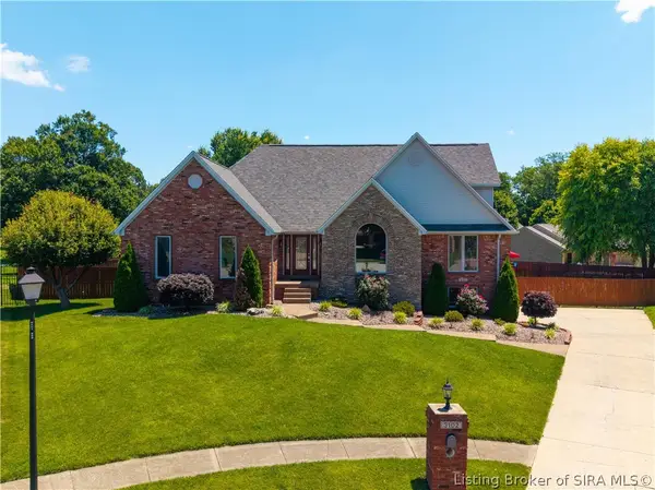 3102 Georgian Way, Jeffersonville, IN 47130