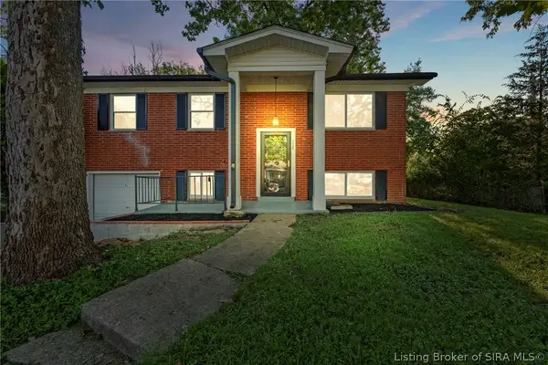 1702 Beaumont Drive, Clarksville, IN 47129
