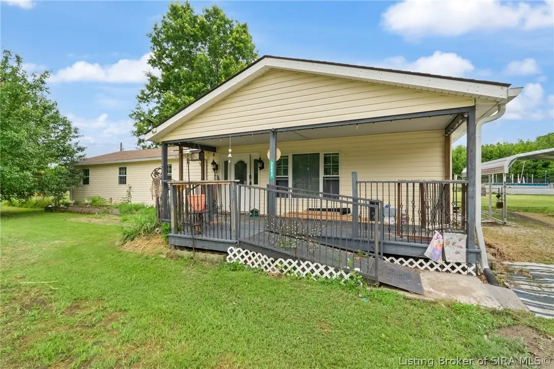 3842 S Goss School Road, Pekin, IN 47165 - #1