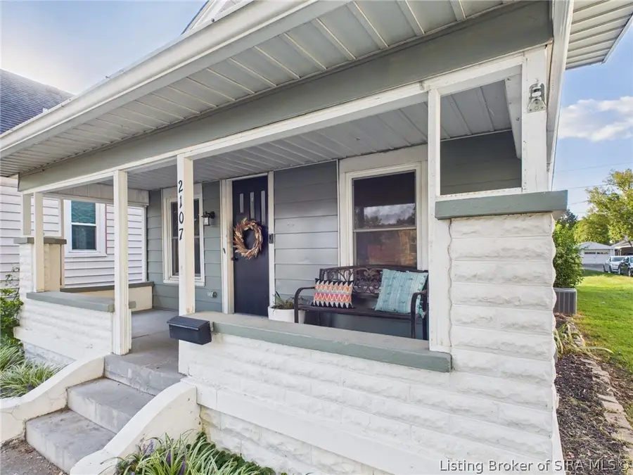 2107 Willard Avenue, New Albany, IN 47150 - #2