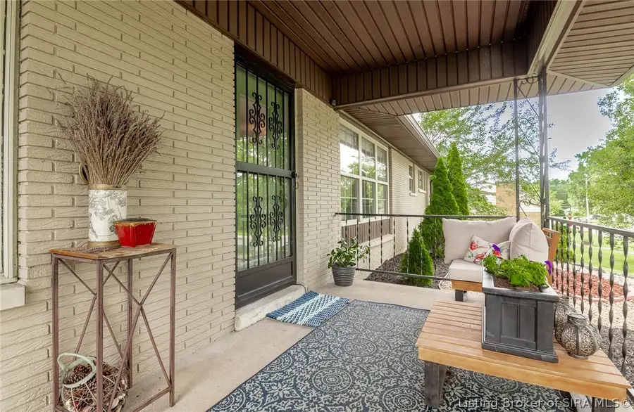 2412 Stover Drive, New Albany, IN 47150 - #2