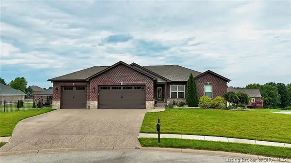 2904 Coldstream Drive, Jeffersonville, IN 47130