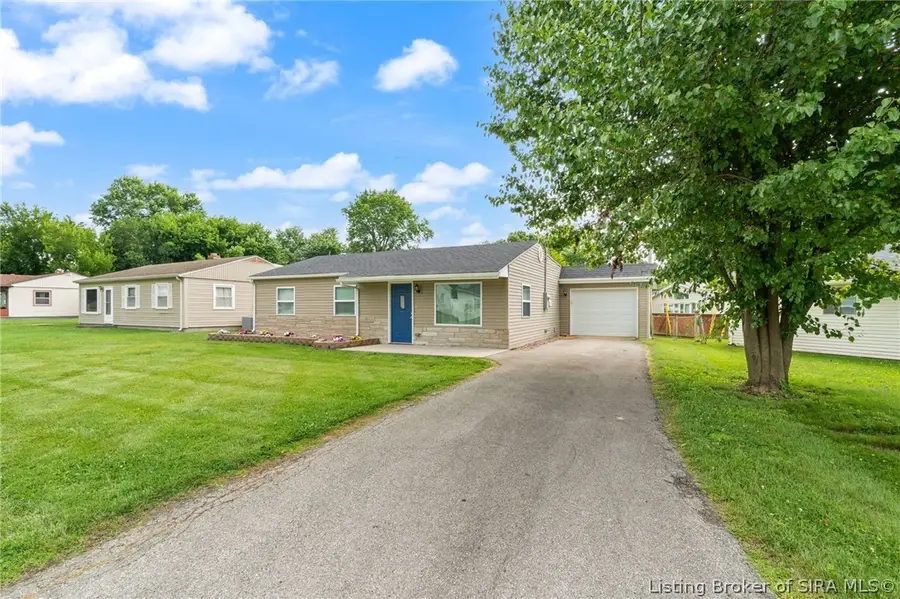 3102 Beacon Drive, New Albany, IN 47150 - #2