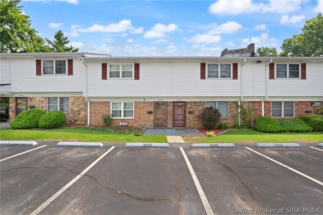 3042 Wooded Way, Jeffersonville, IN 47130 - #1