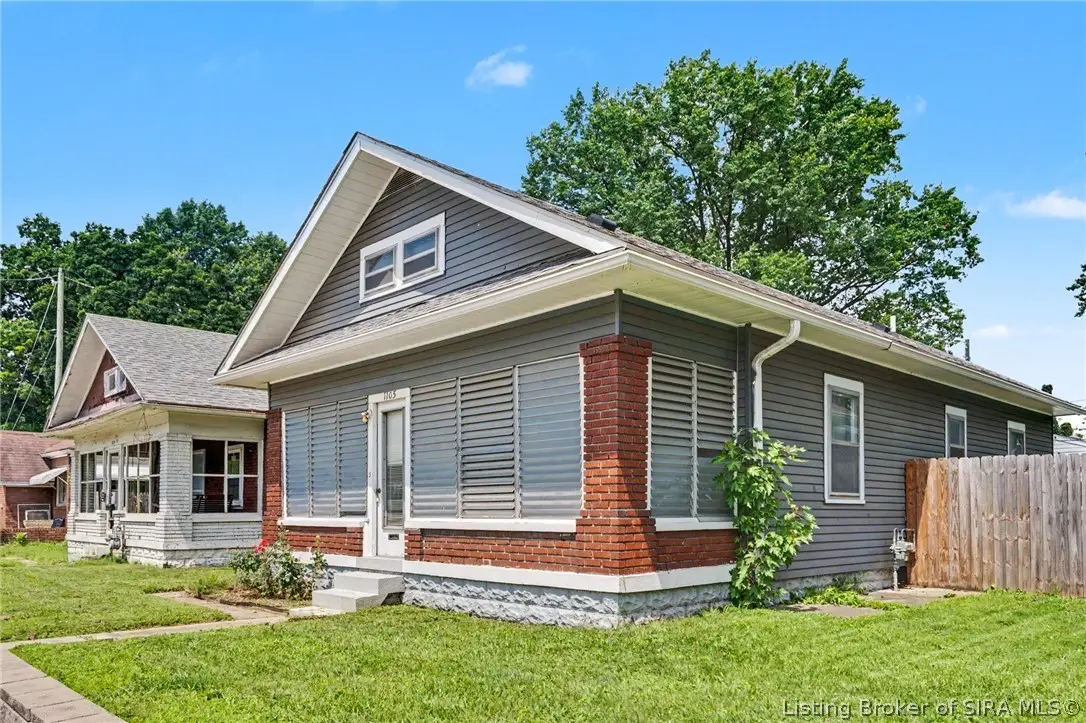 1105 E 10th Street, Jeffersonville, IN 47130 - #1