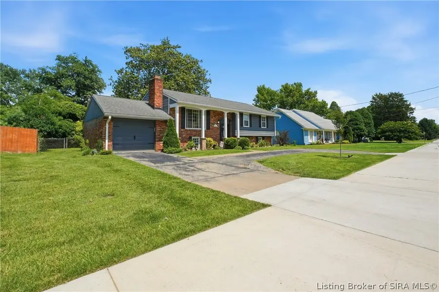 3505 Utica Pike, Jeffersonville, IN 47130 - #3