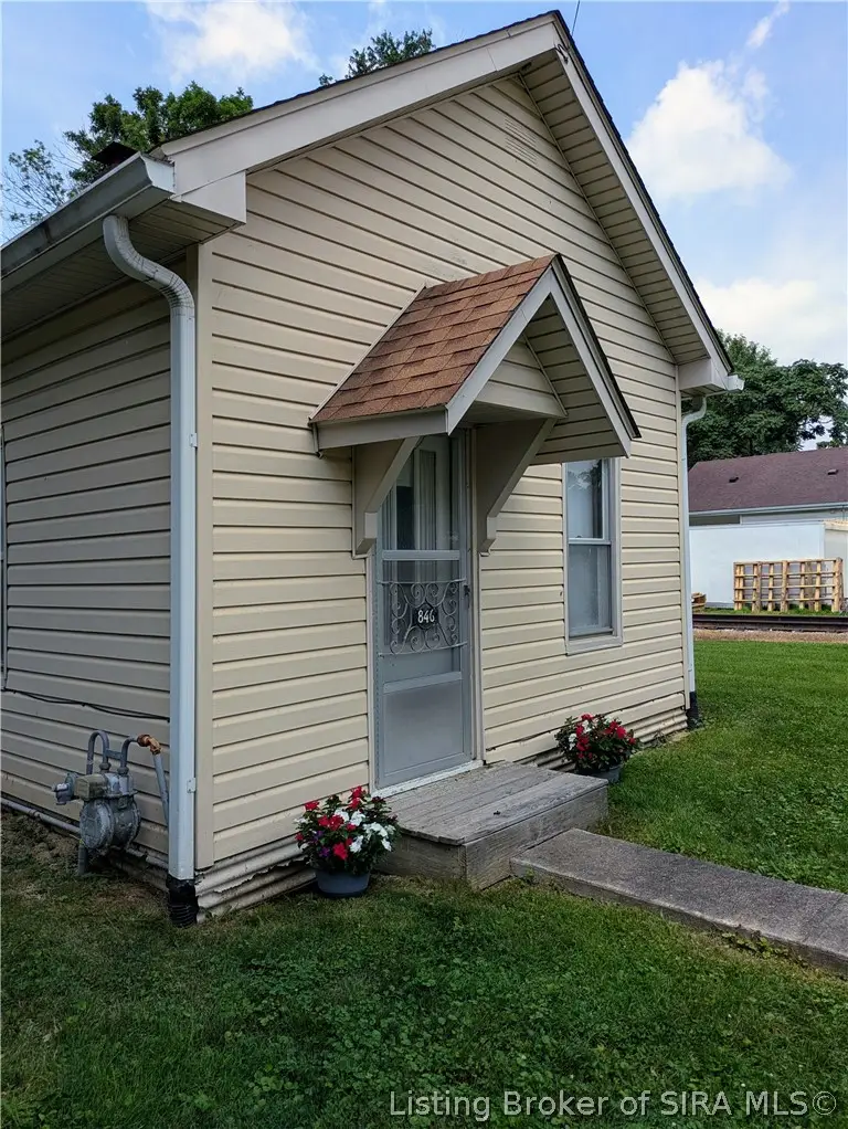 846 E Utica Street, Sellersburg, IN 47172 - #1