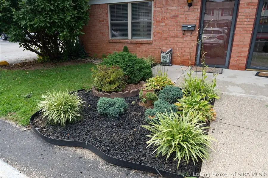 3218 Wooded Way, Jeffersonville, IN 47130 - #2