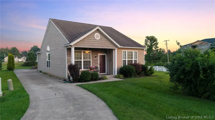 3104 Red Barn Loop, Jeffersonville, IN 47130 - #3