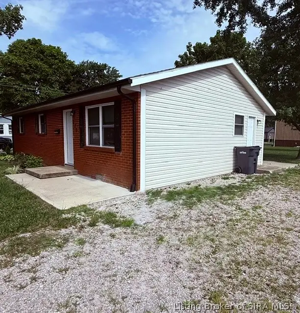 220 E Madison Street, Scottsburg, IN 47170 - #2