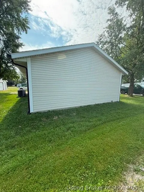 220 E Madison Street, Scottsburg, IN 47170 - #3