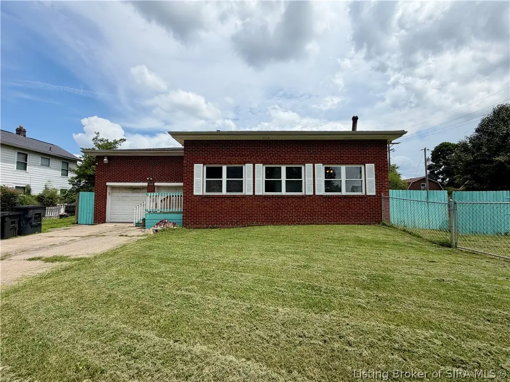 2218 Fairmont Avenue, New Albany, IN 47150 - #1