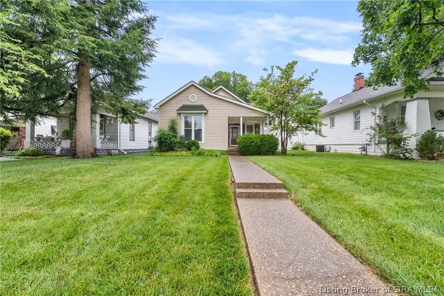 819 E Court Avenue, Jeffersonville, IN 47130 - #3
