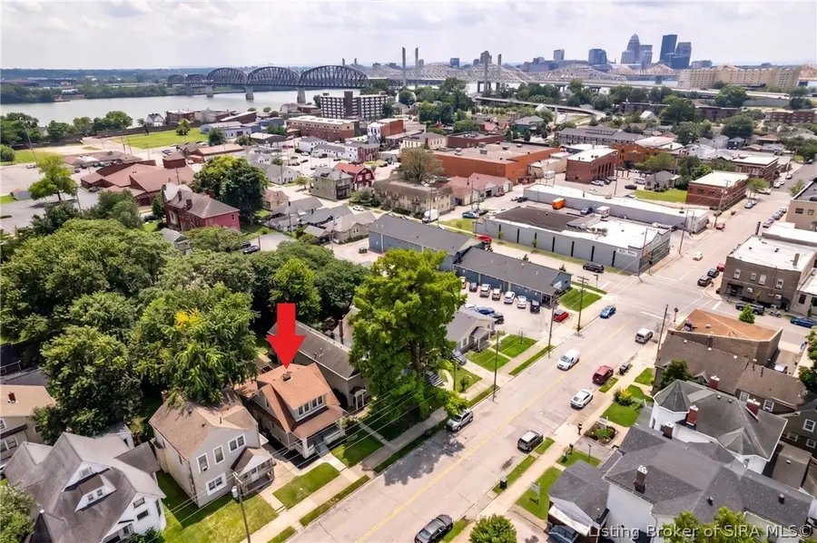 222 E Maple Street, Jeffersonville, IN 47130 - #3