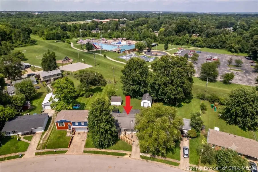 818 Lilly Lane, Jeffersonville, IN 47130 - #2