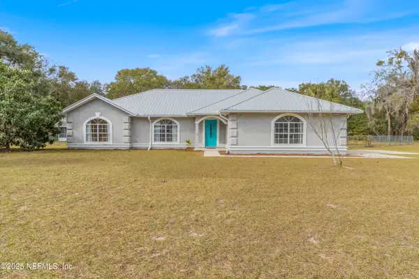 1055 Old Gainesville Highway, Interlachen, FL 32148