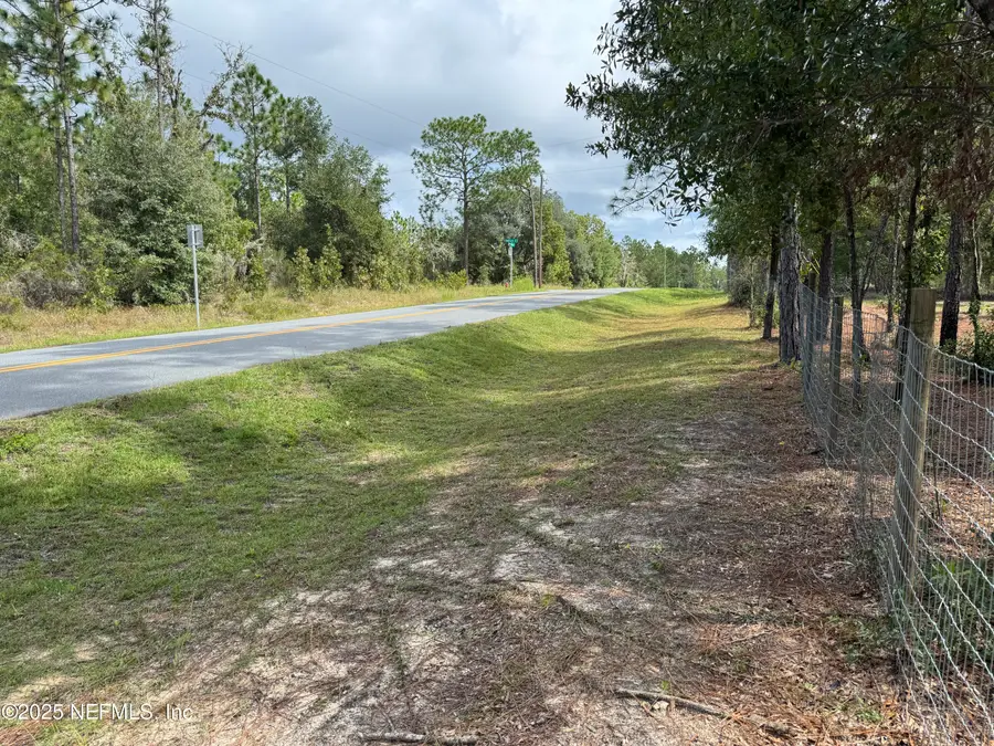 207 Andree Avenue, Interlachen, FL 32148 - Image #2