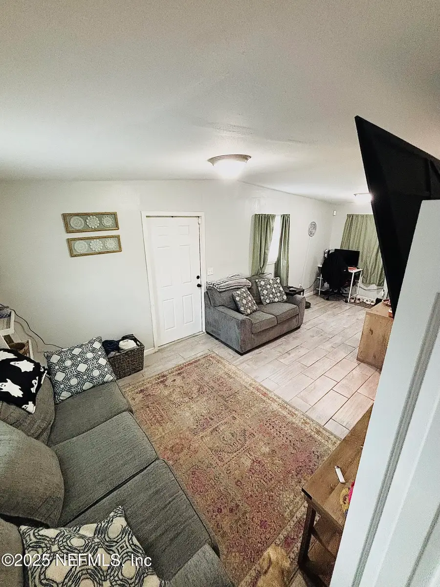 913 De Paul Drive, Jacksonville, FL 32218 - Image #2