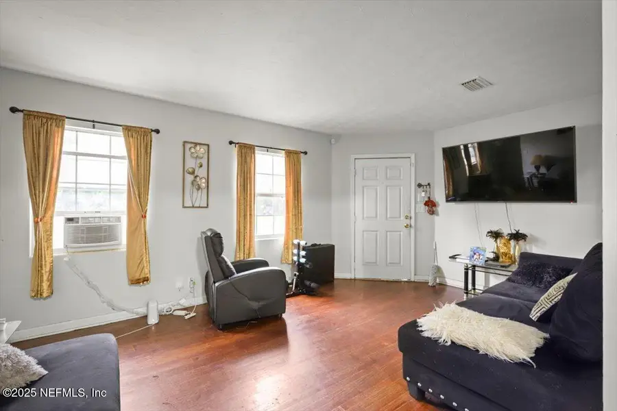 7989 Denham E Road, Jacksonville, FL 32208 - Image #3