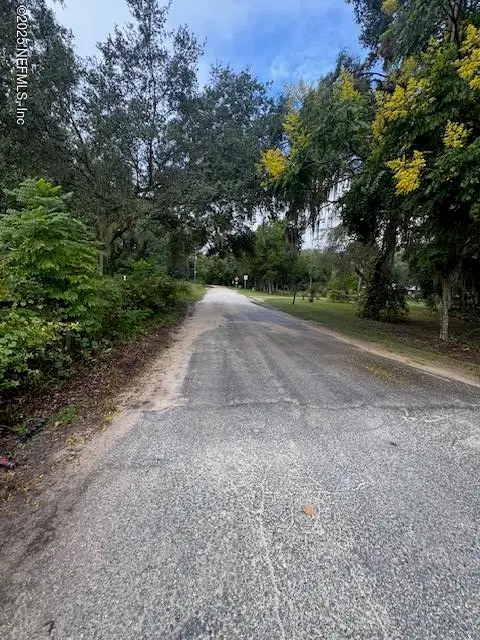 104 Floradandy Road, Hawthorne, FL 32640