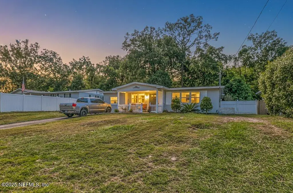 1860 Embassy Drive, Jacksonville, FL 32207 - Image #1