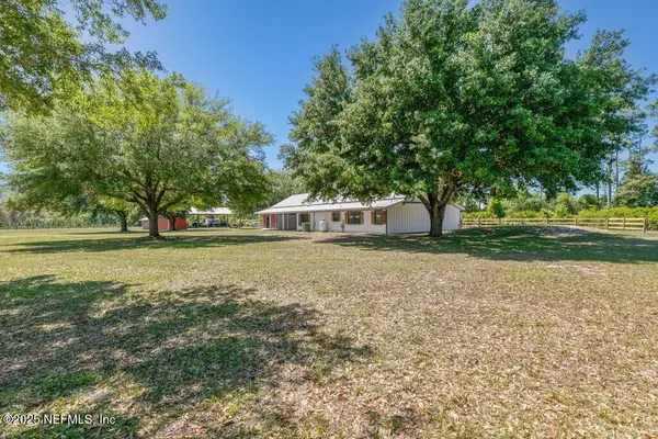 641 E State Road 100, San Mateo, FL 32187