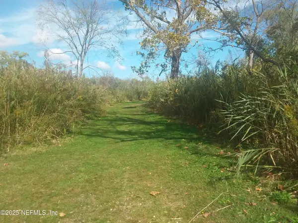 109 Garden Place, Satsuma, FL 32189