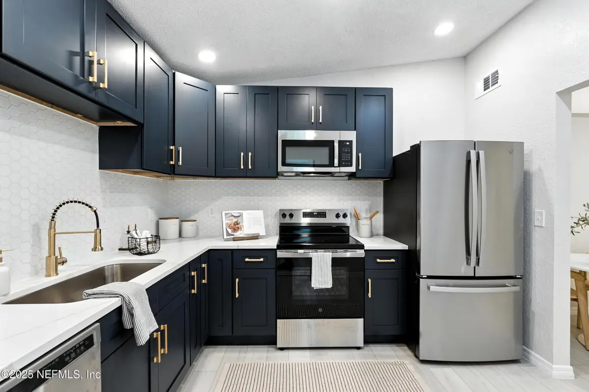 1028 South 9th Street, Fernandina Beach, FL 32034 - Image #1