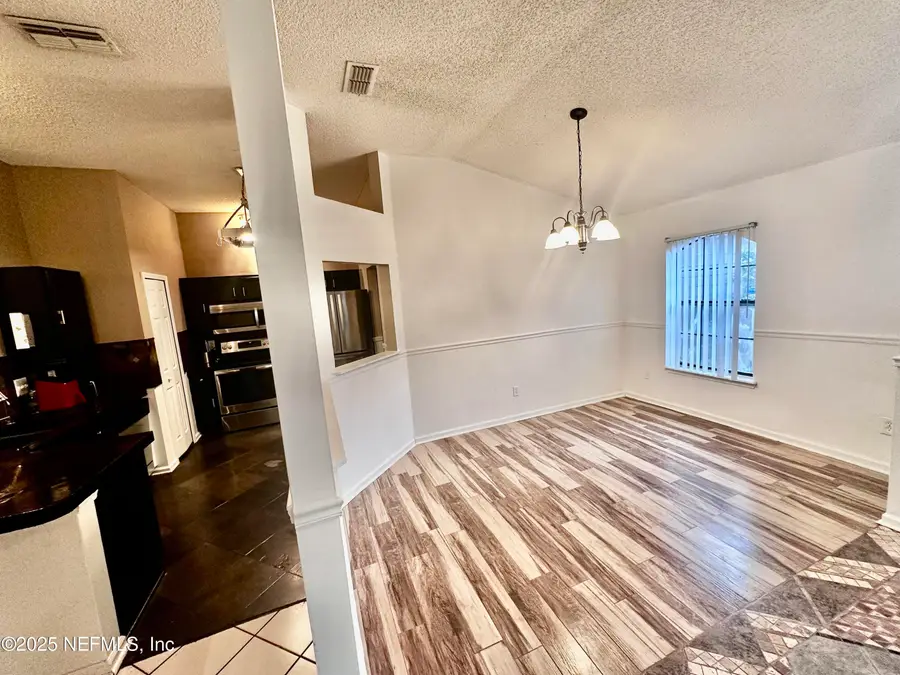 3483 Wentworth W Circle, Jacksonville, FL 32277 - Image #3