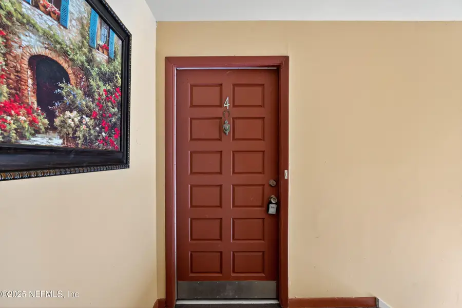 3913 Mission Drive #4, Jacksonville, FL 32217 - Image #2
