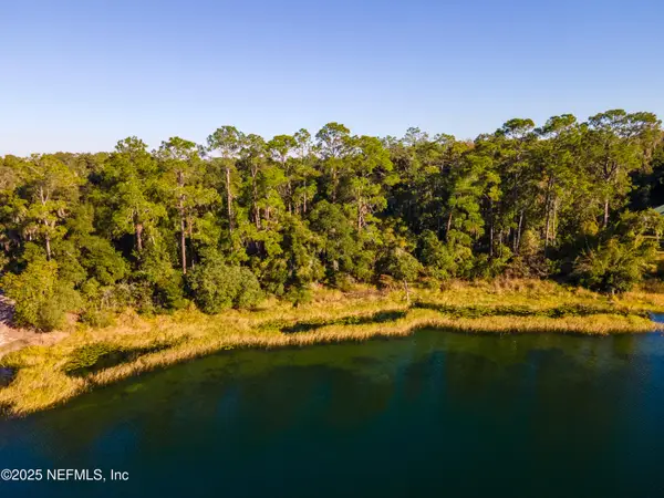 301 N West Street, Interlachen, FL 32148