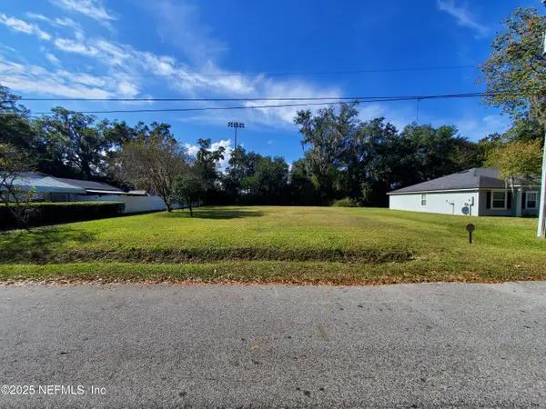 5560 Bishop Circle, Jacksonville, FL 32207