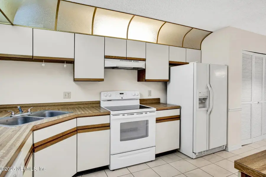 7623 Baymeadows Circle #2024, Jacksonville, FL 32256 - Image #2