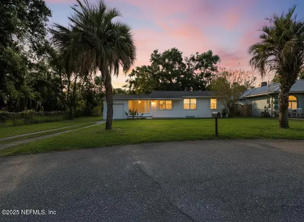 7825 Tory Place, Jacksonville, FL 32208