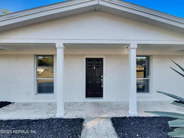 7748 Knoll N Drive, Jacksonville, FL 32221