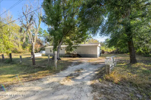 114 Durden Road, Interlachen, FL 32148