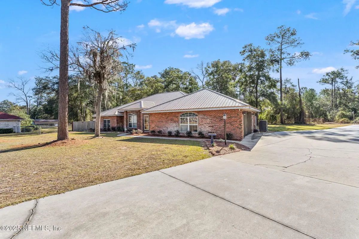 618 NW Emerald Lakes Drive, Lake City, FL 32055 - Image #1