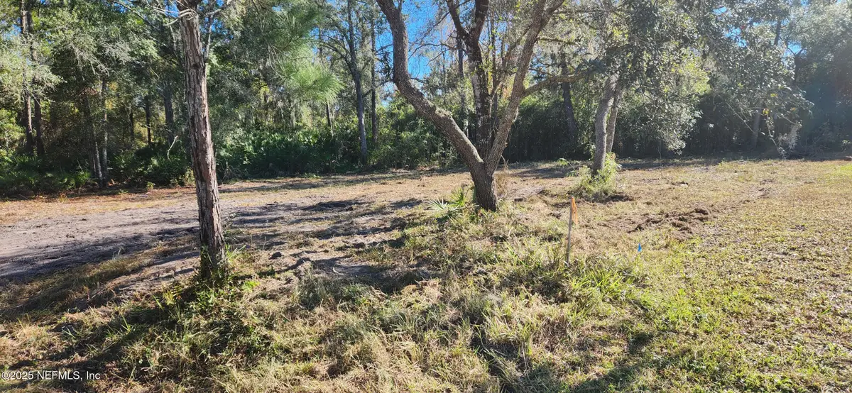 213 Breezeway Avenue, Satsuma, FL 32189 - Image #1